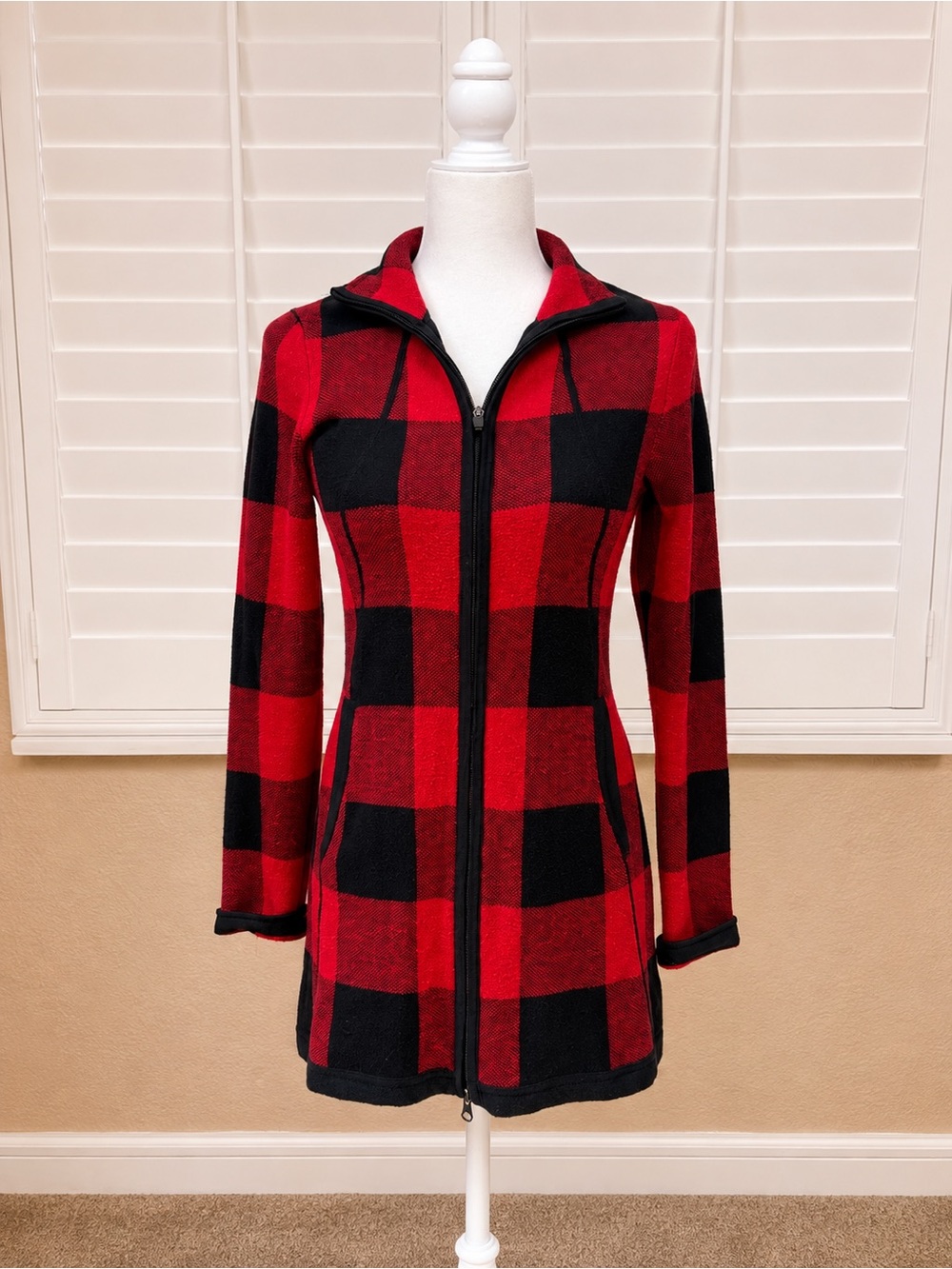 Adrienne Vittadini Red Black Buffalo Plaid Zip Jacket Small